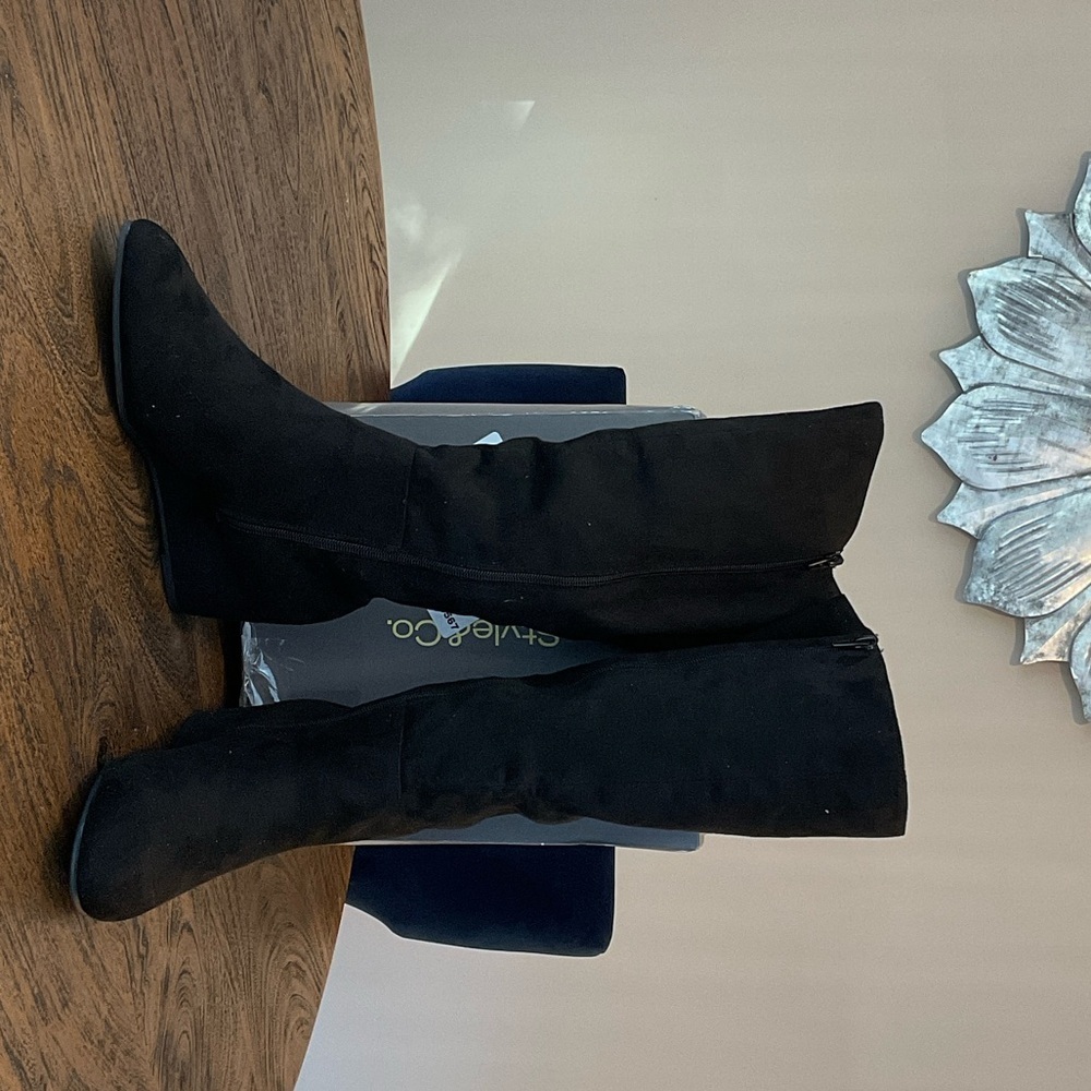 Stylish Black Knee-High Boots